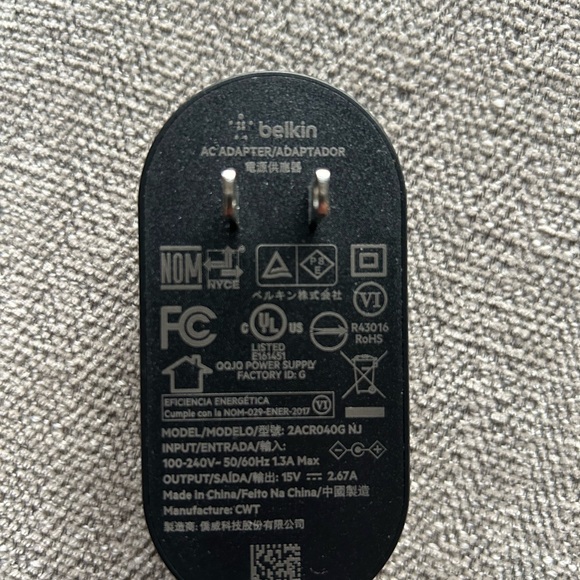 Belkin n 2 in 1 wireless charging stand. Black 15w- mag safe - Picture 3 of 5